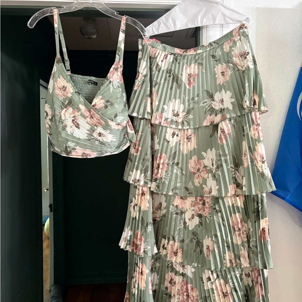 Abercrombie & Fitch 2-piece floral set